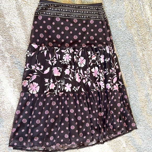 New York & Company - Picture 1 of 1